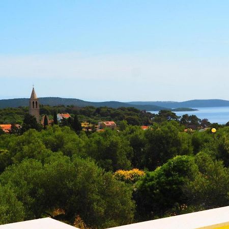 Villa Gaby Luxus Apartment 1 Schlafzimmer, Pool und wunderschönem Panorama Meerblick Božava Exterior foto